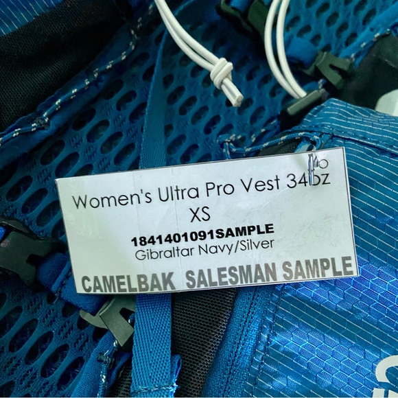 Camelbak Women’s XS Ultra Pro Running Hydration Backpack Vest 34oz - Picture 7 of 9